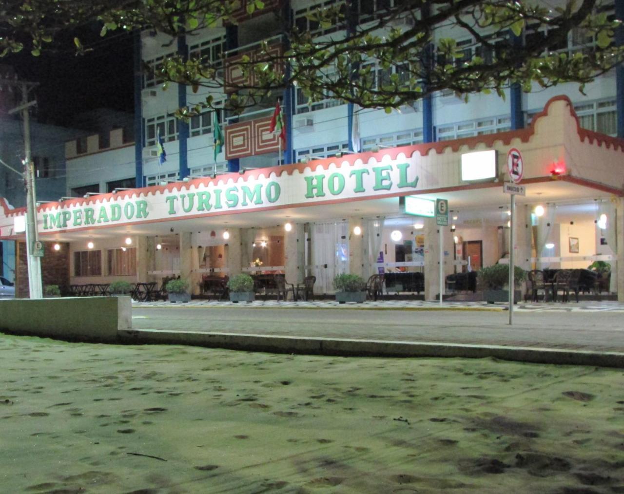 Imperador Turismo Hotel ปิซาร์รัส ภายนอก รูปภาพ